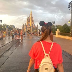 Meet your Posher, Isabella